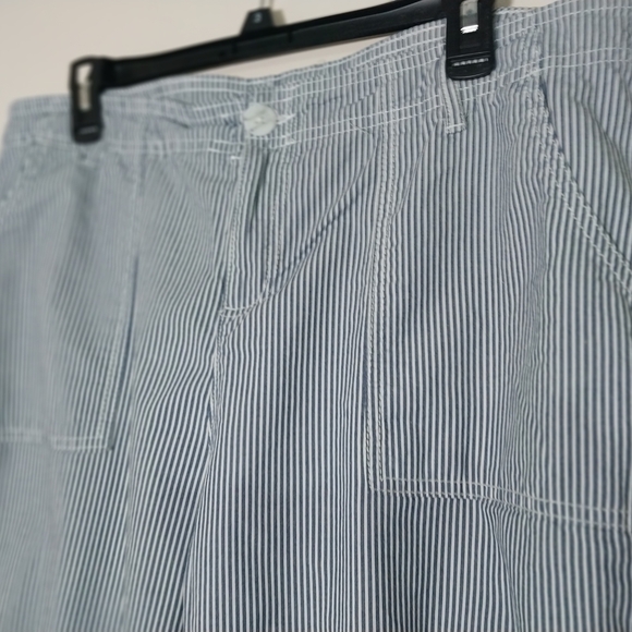 Liz Claiborne Blue and White Striped Trousers - Picture 5 of 10